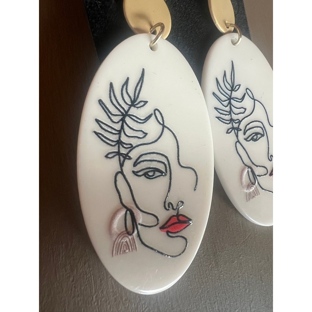 Line Art Face Earrings White Gold Chic Minimalist Abstract Modernist Drop Arty